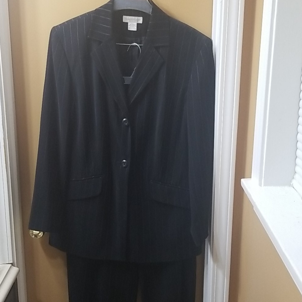 2 peice pant suit